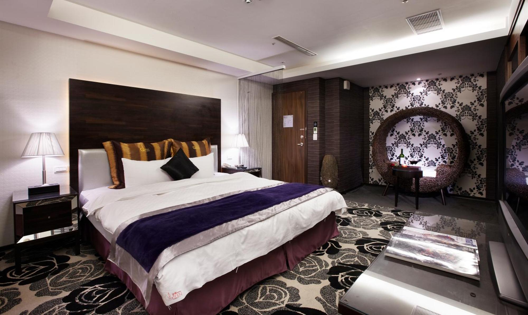Hotel Golden Hot Spring 4*
